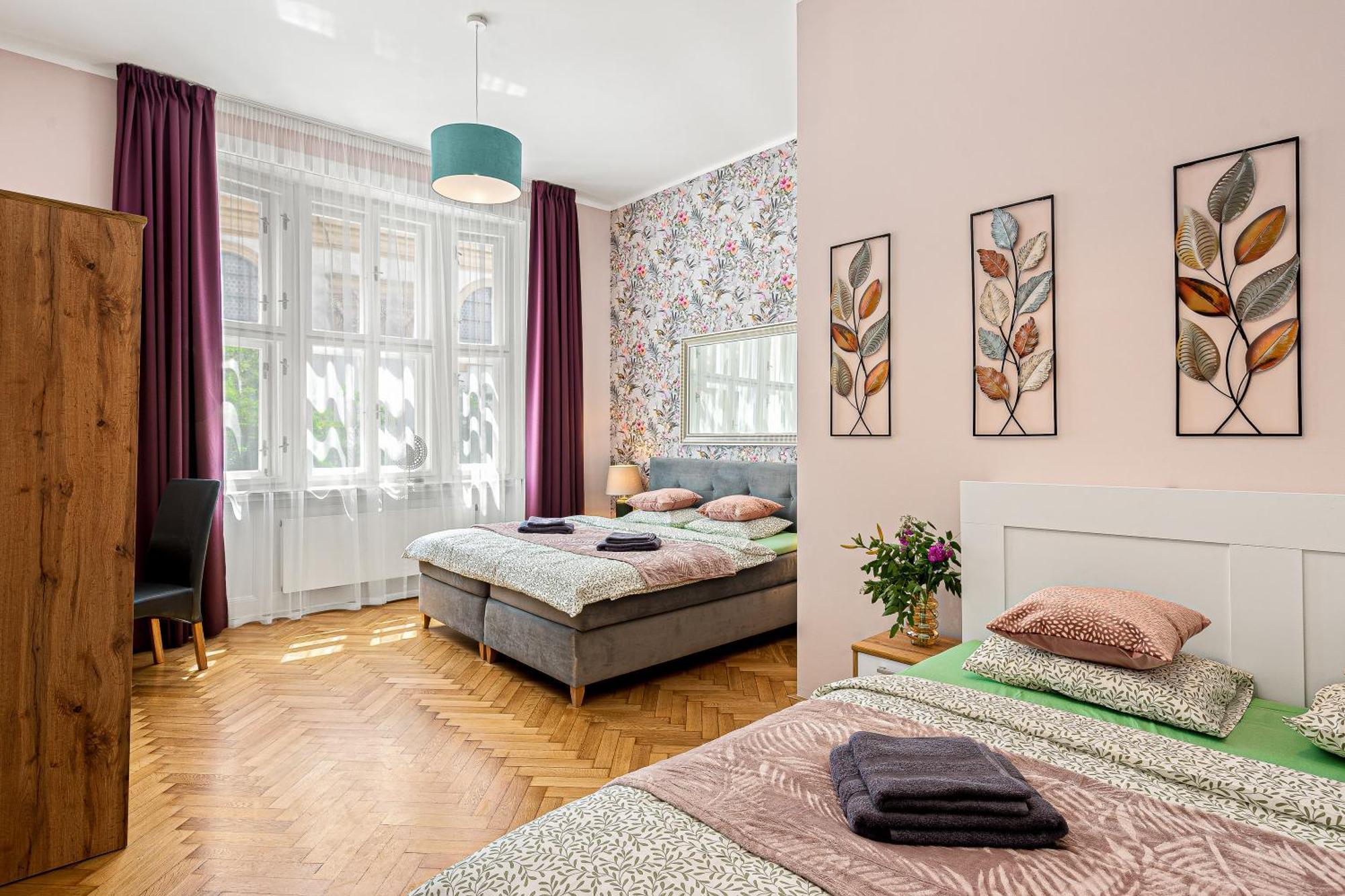 Oasis Apartments At Charles Square Prága Kültér fotó